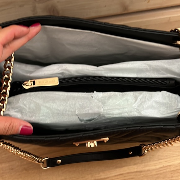 NVW Michael Kors Bag - Picture 6 of 7